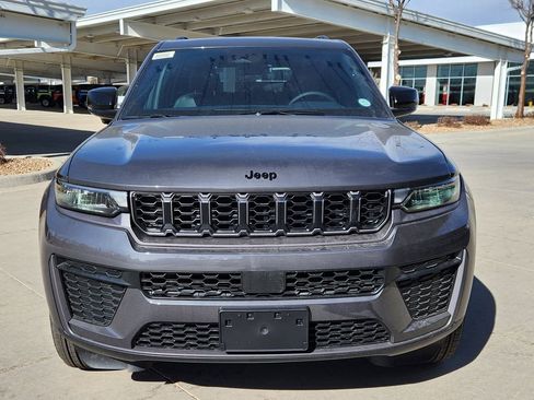 New 2026 Jeep Grand Cherokee Altitude AWD/4WD image 5