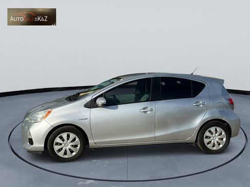 Used 2016 Toyota Prius C Two FWD image 5