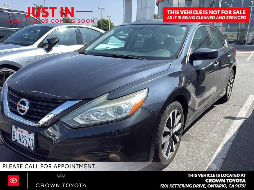Used 2017 Nissan Altima 2.5 SV FWD image 1