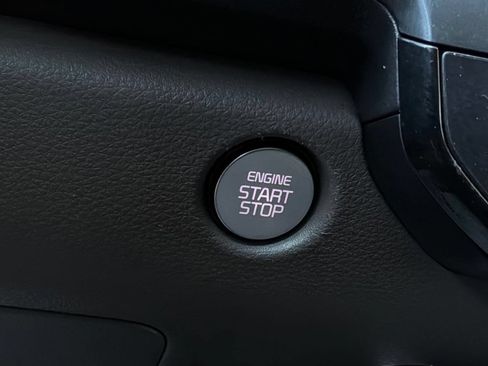 Used 2026 Kia Carnival FWD image 34