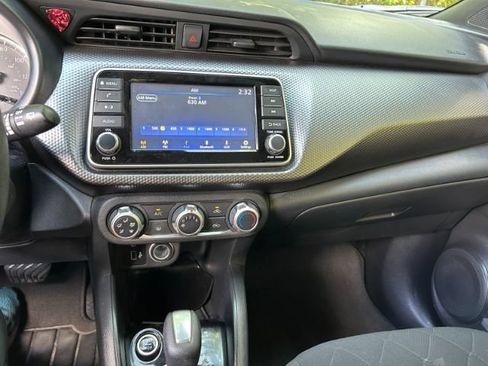 Used 2020 Nissan Kicks S FWD image 15