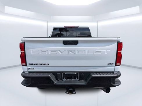 Used 2025 Chevrolet Silverado 2500 LTZ w/ Trail Boss Package AWD/4WD image 4