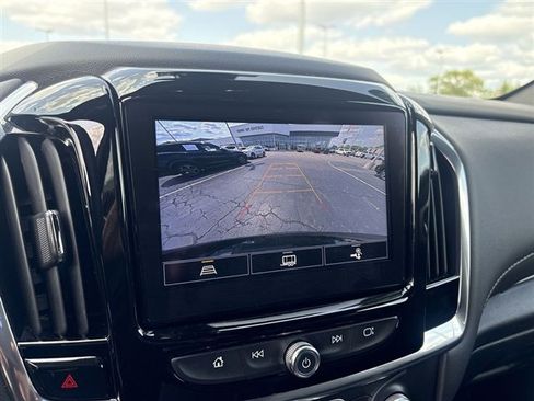 Certified 2023 Chevrolet Traverse LT w/ LPO, Floor Liner Package FWD image 14