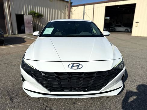 Used 2022 Hyundai Elantra SEL w/ Winter Weather Package image 6