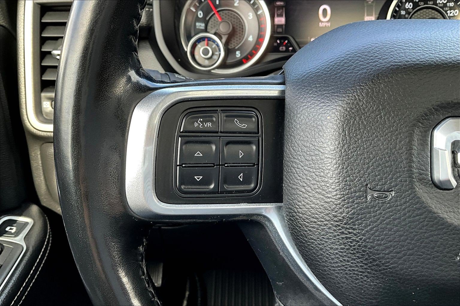 Used 2020 RAM 3500 Laramie AWD/4WD image 17