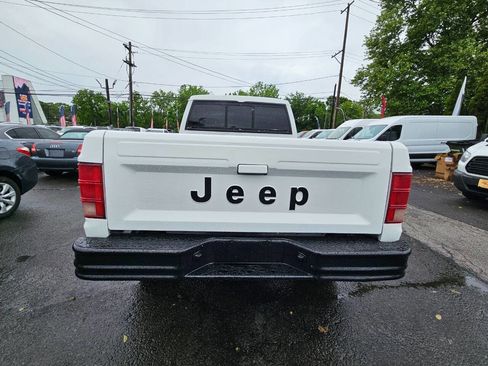 Used 1992 Jeep Comanche 4x4 image 4