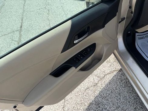 Used 2013 Honda Accord EX image 17
