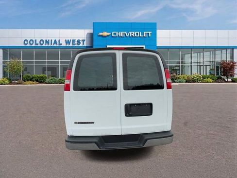 Used 2025 Chevrolet Express 2500 w/ Driver Convenience Package RWD image 5