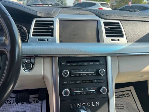 Used 2009 Lincoln MKS FWD image 19