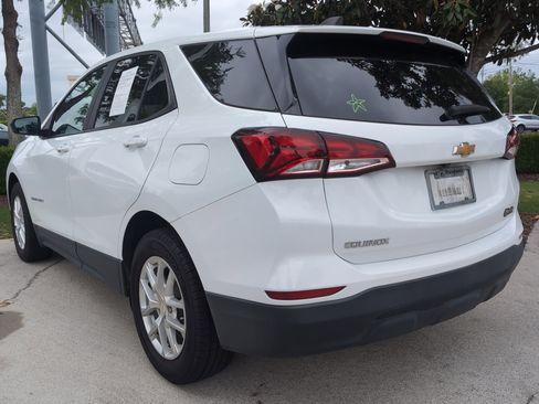 Used 2022 Chevrolet Equinox LS w/ LS Convenience Package FWD image 8