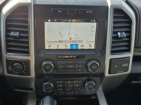 Used 2018 Ford F150 Lariat image 4