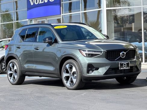 New 2026 Volvo XC40 B5 Plus w/ Climate Package image 7