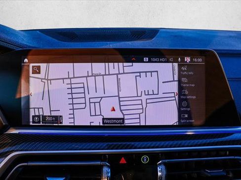 Used 2022 BMW X6 M50i w/ Dynamic Handling Package image 18