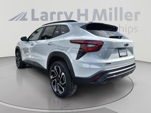New 2026 Chevrolet Trax RS w/ Driver Confidence Package FWD image 12