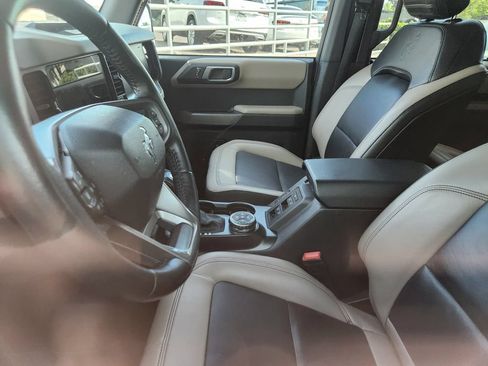 Used 2023 Ford Bronco Wildtrak AWD/4WD image 10