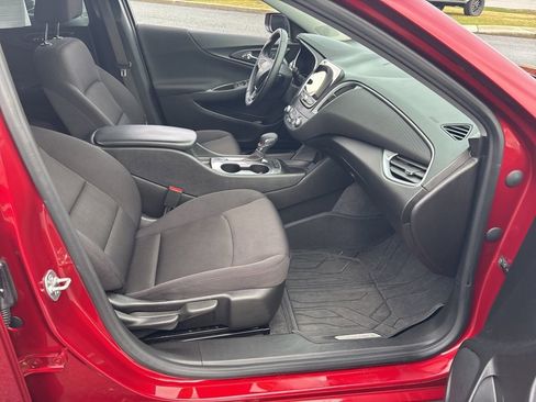 Used 2024 Chevrolet Malibu RS w/ LPO, Floor Liner Package FWD image 28