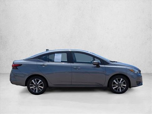 Used 2025 Nissan Versa SV FWD image 4