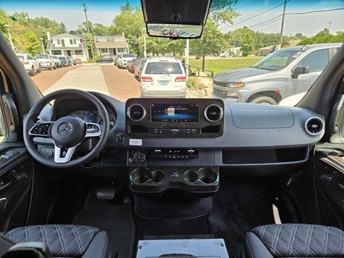 New 2024 Mercedes-Benz Sprinter 3500 image 16