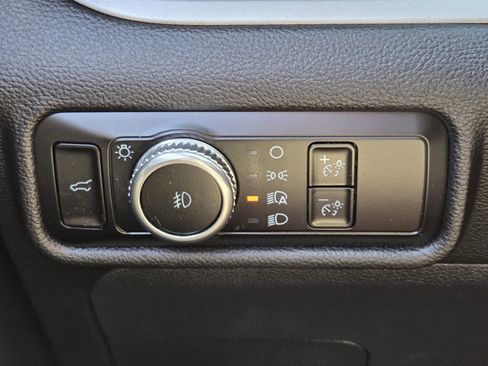 Used 2023 Ford Explorer XLT w/ Equipment Group 202A image 21