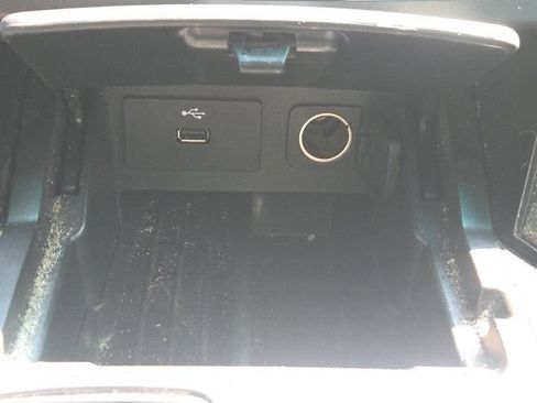 Used 2016 Ford Explorer XLT AWD/4WD image 32