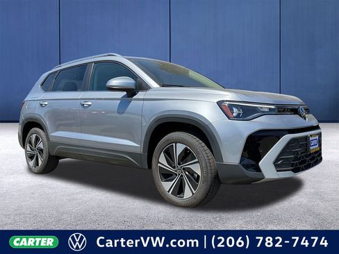 New 2025 Volkswagen Taos SE image 1