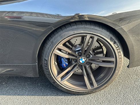 Used 2020 BMW M4 Convertible w/ Executive Package image 10