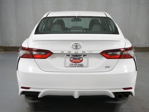Used 2023 Toyota Camry SE FWD image 7