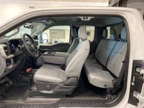 New 2024 Ford F550 4x4 SuperCab Super Duty image 14