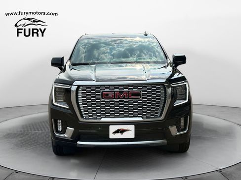 Used 2021 GMC Yukon Denali w/ Denali Premium Package AWD/4WD image 8