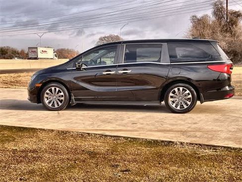Certified 2021 Honda Odyssey EX-L image 4