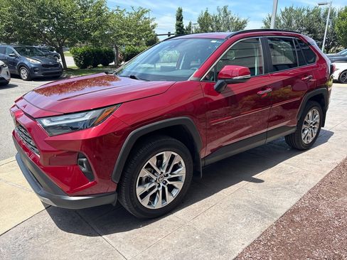Used 2022 Toyota RAV4 Limited w/ Limited Grade Weather Package AWD/4WD image 8