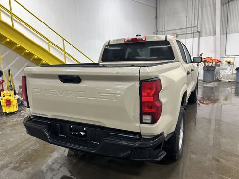 Used 2024 Chevrolet Colorado W/T image 7