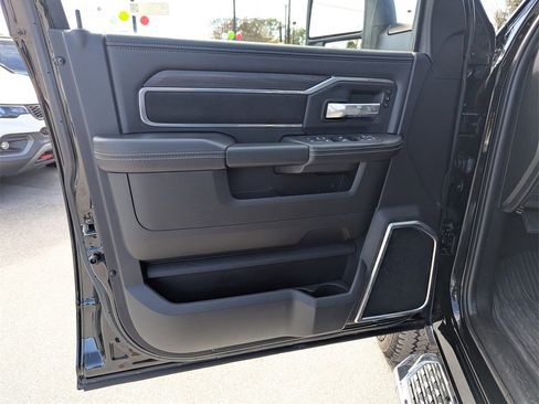Used 2025 RAM 2500 Laramie w/ Sport Appearance Package image 18