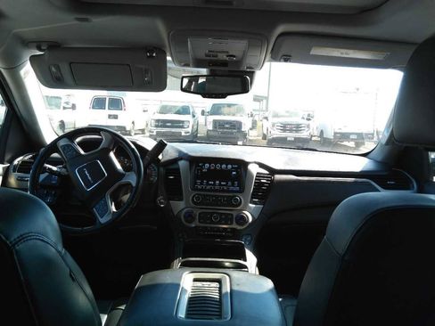 Used 2018 GMC Yukon XL Denali w/ Open Road Package image 5