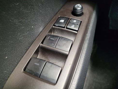 Used 2022 Toyota Camry SE w/ Audio Upgrade Package FWD image 27