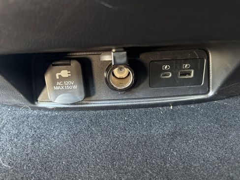 Certified 2023 Nissan Armada SL w/ Captain's Chairs Package image 16