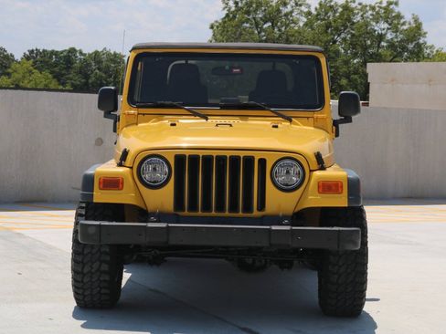 Used 2004 Jeep Wrangler X w/ Convenience Group AWD/4WD image 16