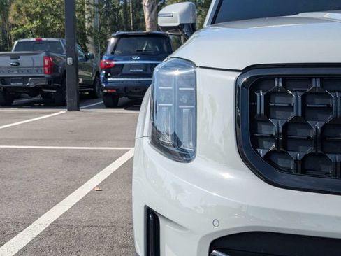 Used 2024 Kia Telluride SX Prestige X-Pro AWD/4WD image 9