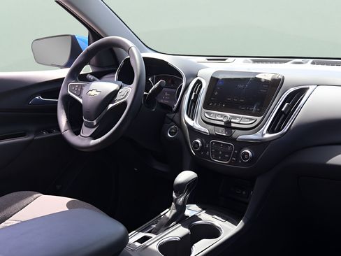 Used 2024 Chevrolet Equinox LT AWD/4WD image 18