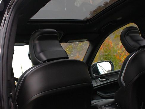 New 2025 Jeep Grand Cherokee L Overland image 16