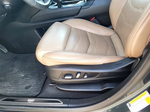 Used 2019 Cadillac XT5 Platinum image 16
