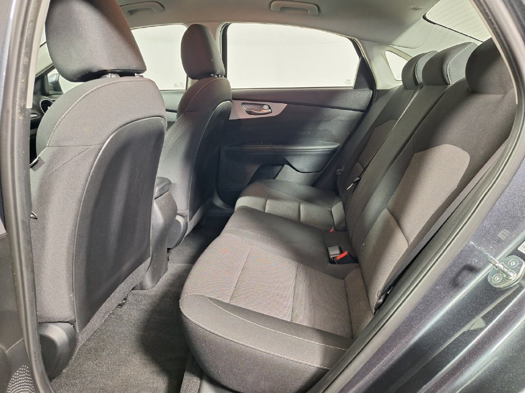 Used 2023 Kia Forte LXS w/ LXS Technology Package FWD image 10