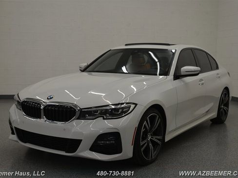 Used 2021 BMW 330i Sedan w/ M Sport Package RWD image 2