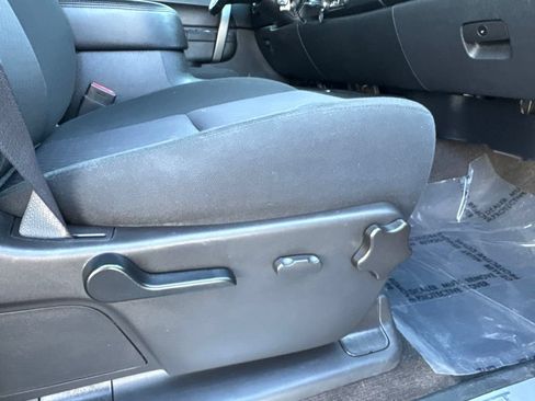 Used 2013 Chevrolet Silverado 2500 LT w/ Z71 Appearance Package AWD/4WD image 39
