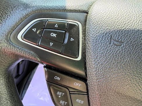 Used 2018 Ford Escape SE image 19