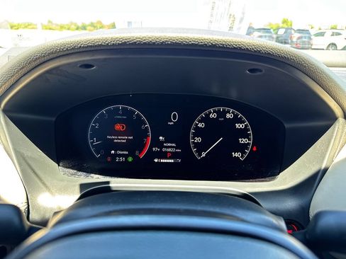 Used 2025 Honda HR-V LX image 15