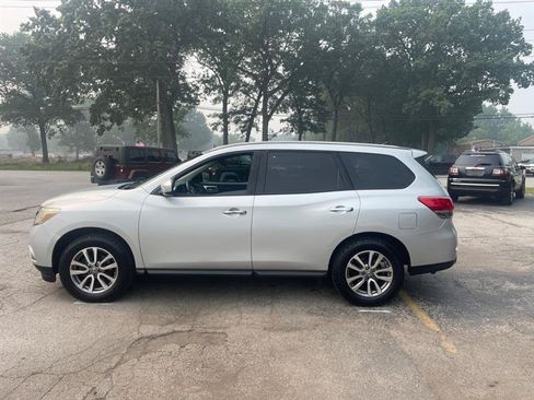 Used 2013 Nissan Pathfinder S AWD/4WD image 8