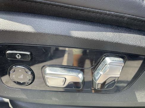 Used 2025 BMW X6 M60i AWD/4WD image 15