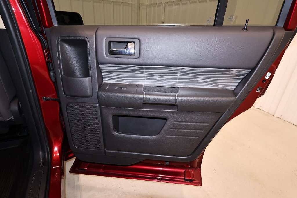 Used 2019 Ford Flex SEL w/ Equipment Group 202A AWD/4WD image 17