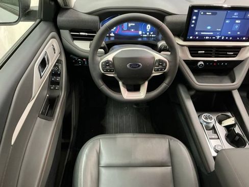 New 2026 Ford Explorer Active w/ Active Comfort Package AWD/4WD image 12